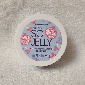 Perfectly Posh So Jelly Anti-againg face mask NEW